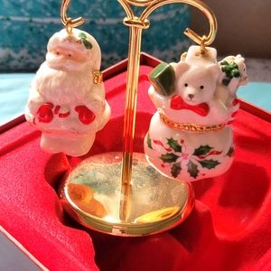 LENOX Christmas Santa & Toys Salt & Pepper Shakers Set With Stand Holiday